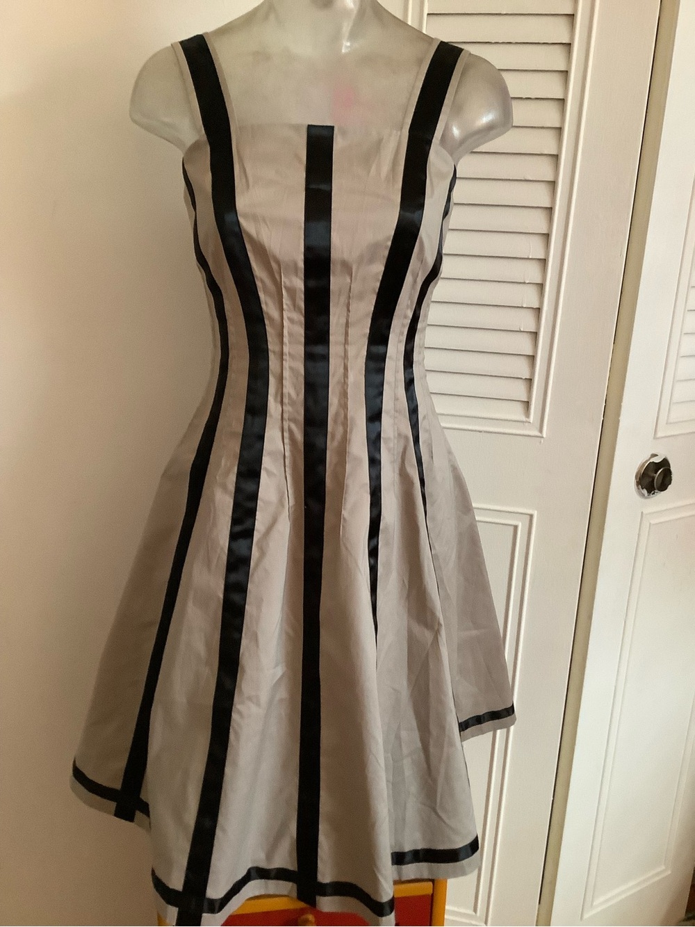 Girders beige y black striped fit and flareDress - size 2 (like new)